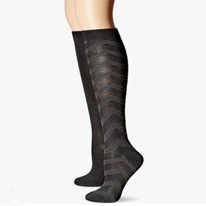 NWT 2 Pack‎ Hanes Premium Soft & Silky Comfortsoft Knee-High Socks Sz 5-9